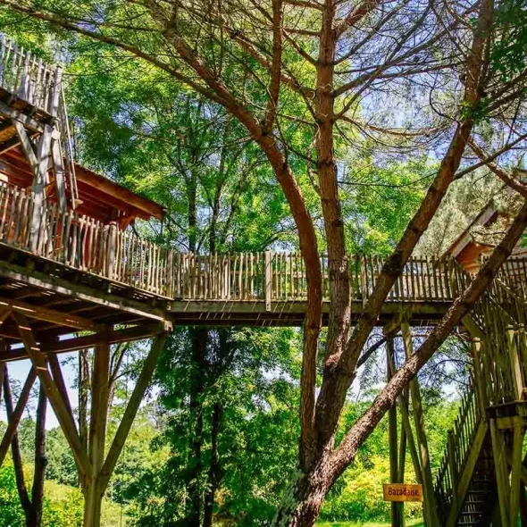 Campings avec hébergements insolites